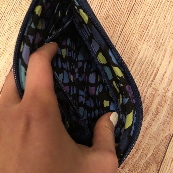 Vera Bradley Wristlet - Picture 4 of 5